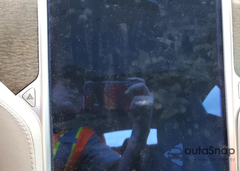 2013 Tesla Model S z USA, uszkodzony, nr VIN 5YJSA1CN2DFP03285